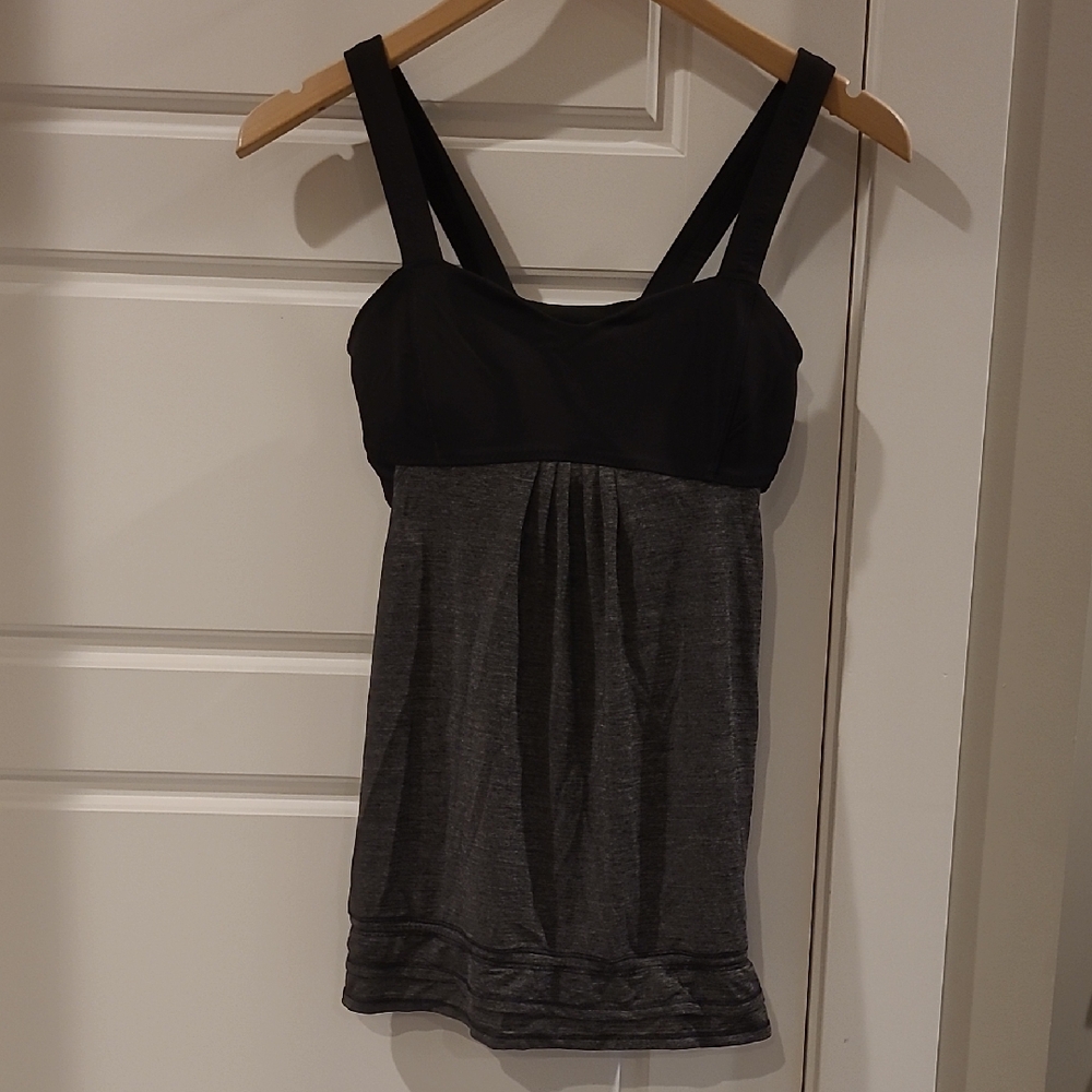 🟢Lululemon Size 6 Sport Bra Tank